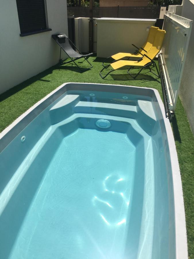 Lou Mazet Villa Uchaud Bagian luar foto