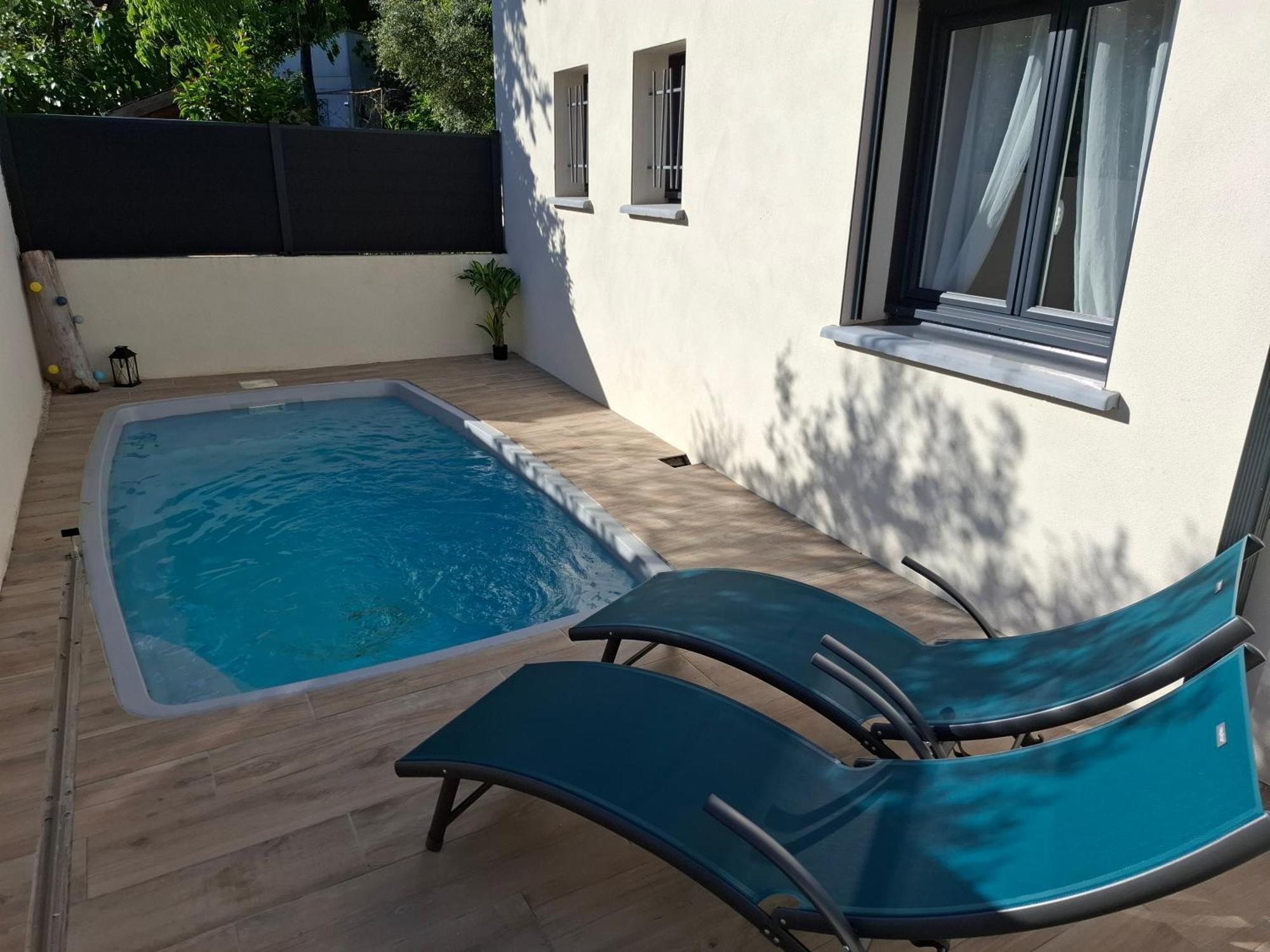 Lou Mazet Villa Uchaud Bagian luar foto